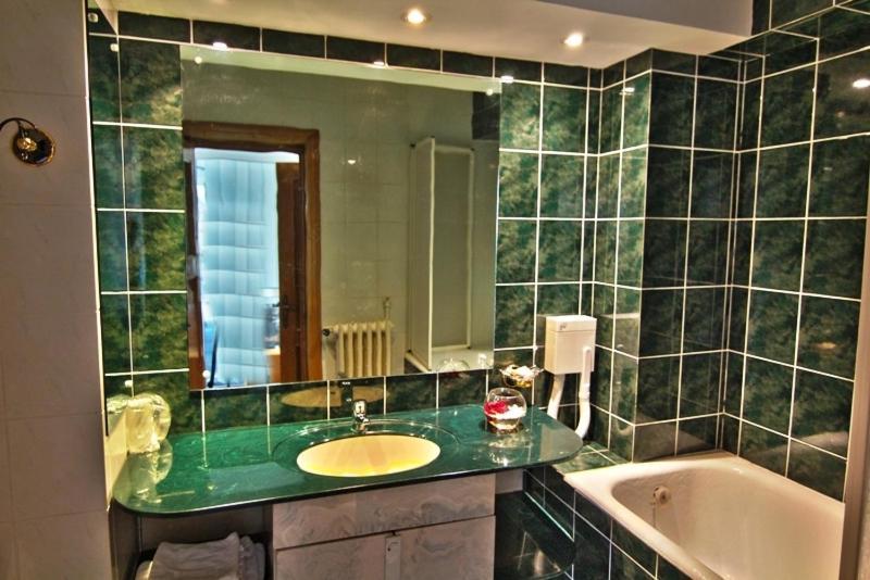 Hotel Star Питешти Номер фото